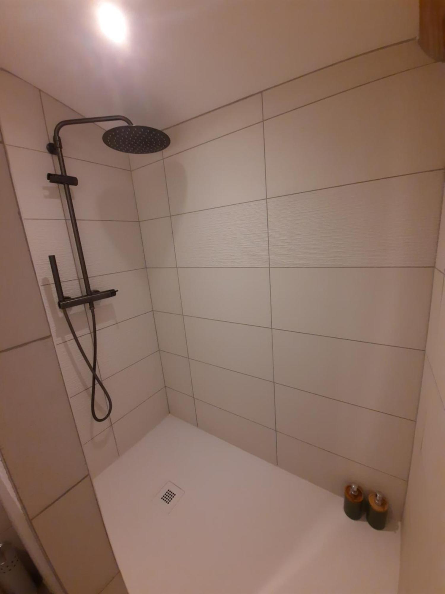 La Bonbonniere Gite De Charme Avec Jacuzzi Malaucene Luaran gambar