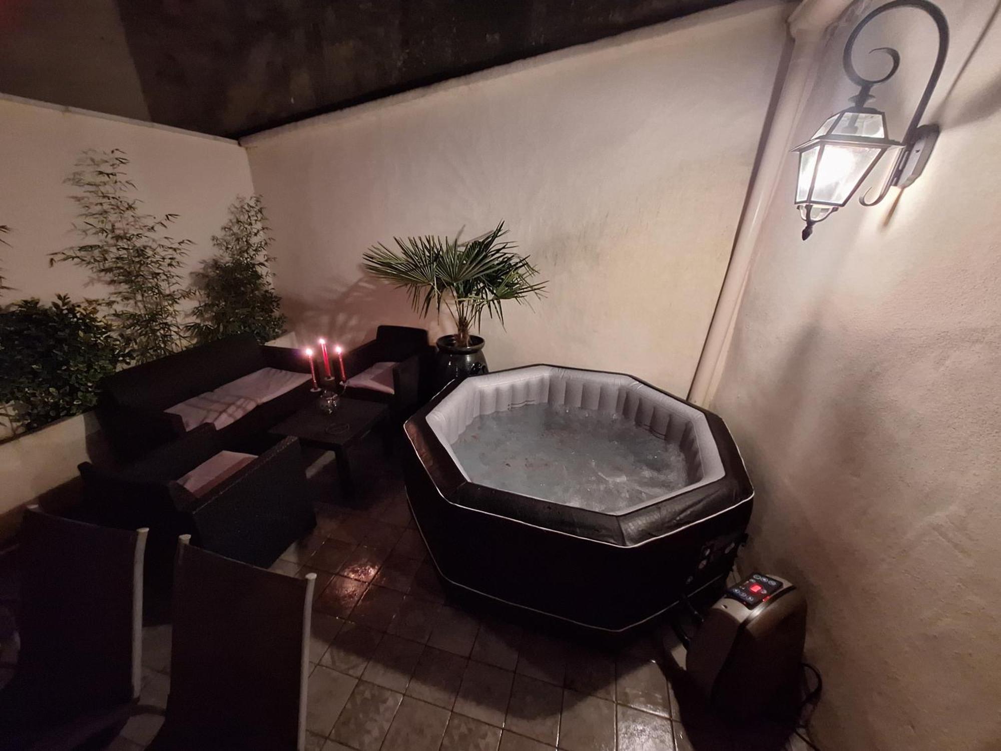La Bonbonniere Gite De Charme Avec Jacuzzi Malaucene Luaran gambar
