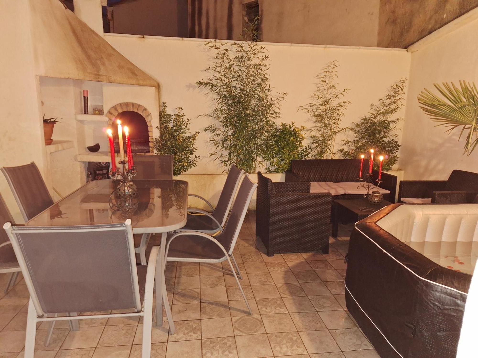 La Bonbonniere Gite De Charme Avec Jacuzzi Malaucene Luaran gambar